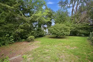 43 Eddywood St, Springfield, MA 01118 - Photo 25