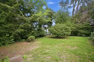 43 Eddywood St, Springfield, MA 01118 - Photo 25