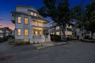 16 Glover St, Salem, MA 01970 - Photo 3