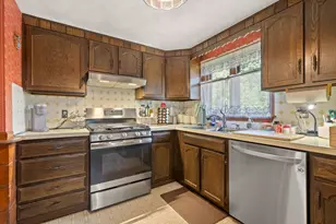 35 Marston St, Tewksbury, MA 01876 - Photo 3
