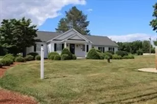1 Uxbridge Rd, Mendon, MA 01756 - Photo 1