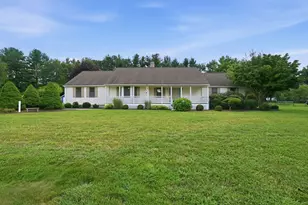 31 Deborah Ln, Westfield, MA 01085 - Photo 1