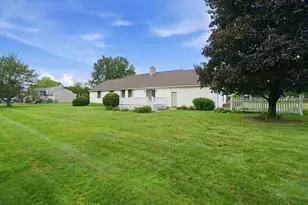 31 Deborah Ln, Westfield, MA 01085 - Photo 5
