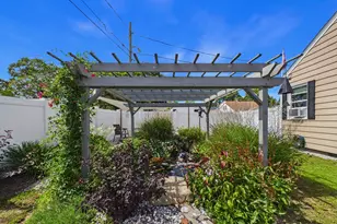 118 Somerset St, New Bedford, MA 02745 - Photo 35