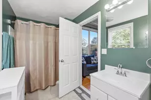 648 Merrimack Ave, Dracut, MA 01826 - Photo 31