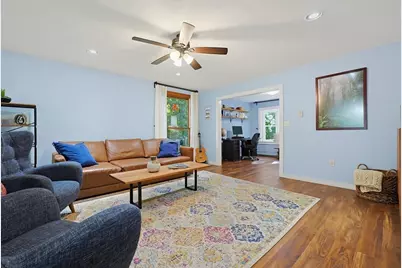 74 Spinning Wheel Dr, Uxbridge, MA 01569 - Photo 5