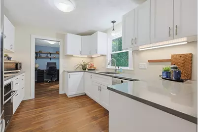 74 Spinning Wheel Dr, Uxbridge, MA 01569 - Photo 11