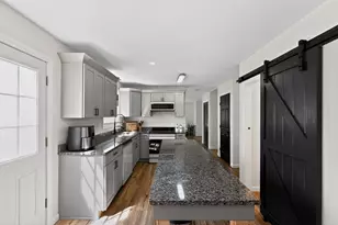 52 Stagecoach Rd, Amherst, MA 01002 - Photo 9