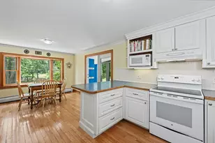 131 Main St, Chelmsford, MA 01863 - Photo 13