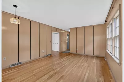 33 Lexington Ave, Haverhill, MA 01835 - Photo 13