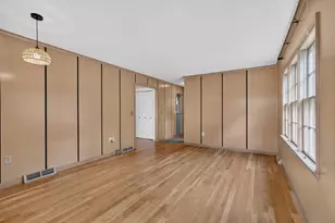 33 Lexington Ave, Haverhill, MA 01835 - Photo 13
