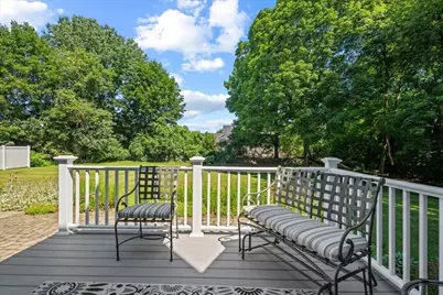 9 Hillando Dr, Shrewsbury, MA 01545 - Photo 3