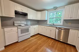 18 Dunstan St, Newton, MA 02465 - Photo 9