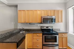 291 W 3rd St, Boston, MA 02127 - Photo 3