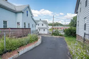 25 Greenwood St, Worcester, MA 01607 - Photo 3