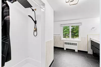 26 Beulah St, Framingham, MA 01701 - Photo 11