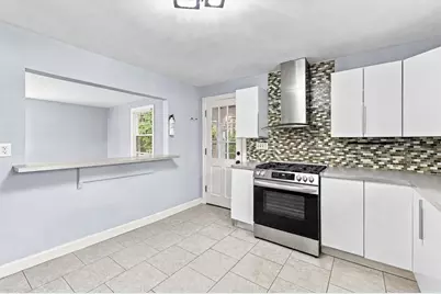 26 Beulah St, Framingham, MA 01701 - Photo 7