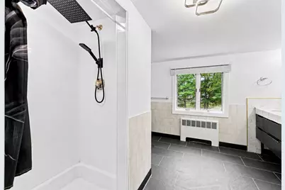 26 Beulah St, Framingham, MA 01701 - Photo 11