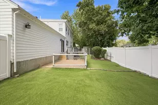 10 Azalea Cir, Dedham, MA 02026 - Photo 31
