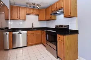 64 Foster St, Peabody, MA 01960 - Photo 9