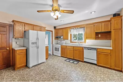 64 Locust St, Danvers, MA 01923 - Photo 3