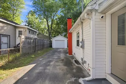 15 Alice St, Springfield, MA 01109 - Photo 3