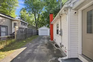15 Alice St, Springfield, MA 01109 - Photo 3