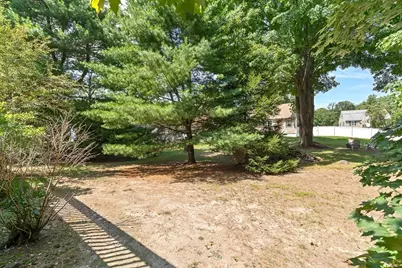 84 Derby St, Dracut, MA 01826 - Photo 33