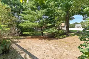 84 Derby St, Dracut, MA 01826 - Photo 33
