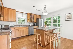 84 Derby St, Dracut, MA 01826 - Photo 9