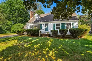 31 Homestead Cir, Hamilton, MA 01982 - Photo 3