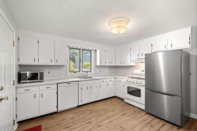 31 Homestead Circle, Hamilton, MA 01982 - Photo 5