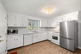 31 Homestead Cir, Hamilton, MA 01982 - Photo 5