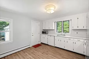 31 Homestead Cir, Hamilton, MA 01982 - Photo 7