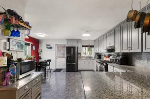 17 Cobb St, Medford, MA 02155 - Photo 3