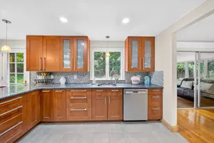 184 Concord Ave, Lexington, MA 02421 - Photo 13