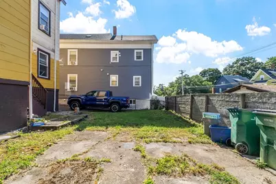 107 Hollingsworth St, Lynn, MA 01902 - Photo 9