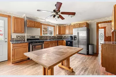 29 Eastern Ave, Beverly, MA 01915 - Photo 9