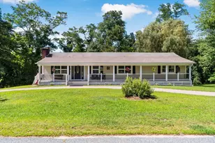 238 Chestnut St, Rehoboth, MA 02769 - Photo 1
