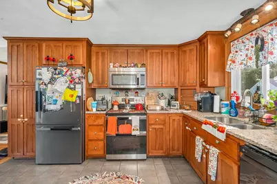 11 Crestshire Drive, Lawrence, MA 01843 - Photo 3