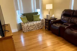 28 Everett St, Woburn, MA 01801 - Photo 5