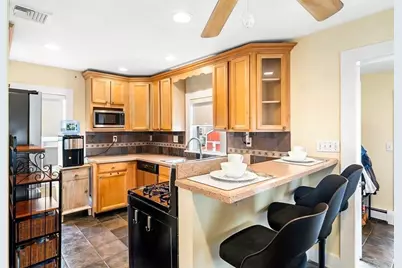 28 Everett St #0, Woburn, MA 01801 - Photo 3