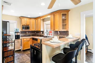 28 Everett St #0, Woburn, MA 01801 - Photo 3