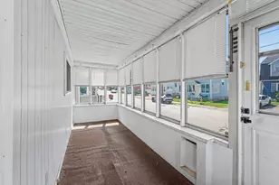 133 Crawford St, Lowell, MA 01854 - Photo 31