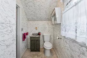 133 Crawford St, Lowell, MA 01854 - Photo 27