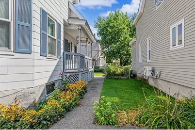 133 Crawford St, Lowell, MA 01854 - Photo 33