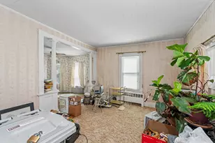 133 Crawford St, Lowell, MA 01854 - Photo 5