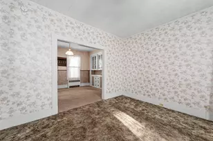 133 Crawford St, Lowell, MA 01854 - Photo 7