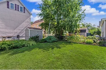 133 Crawford St, Lowell, MA 01854 - Photo 37