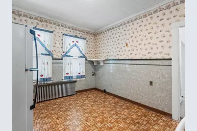 133 Crawford St, Lowell, MA 01854 - Photo 15